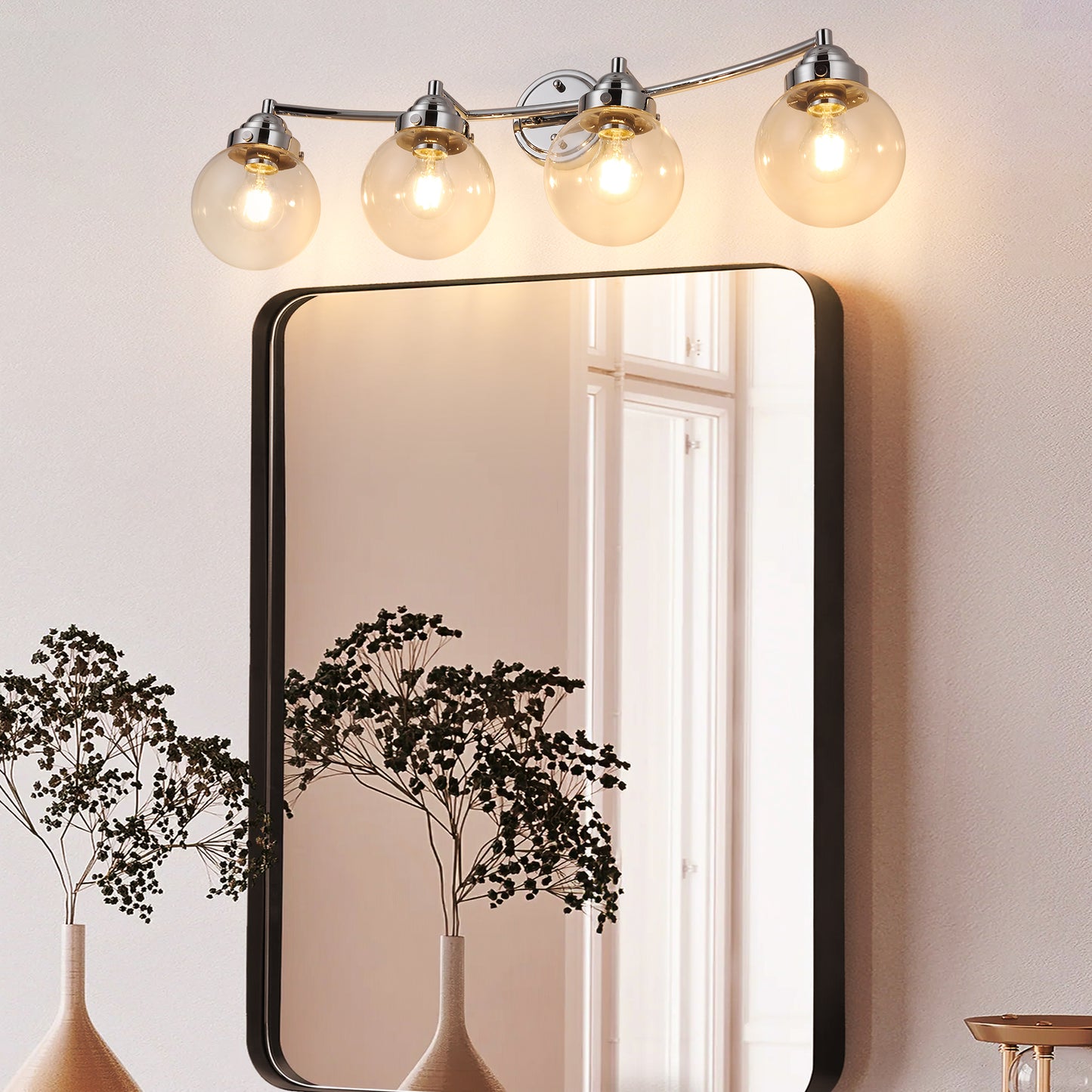 4-light vanity light features